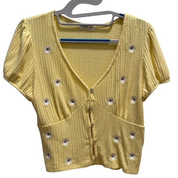 Jolie & Joy Yellow Sunflower Shirt Top sz Juniors Large - Picture 1 of 7